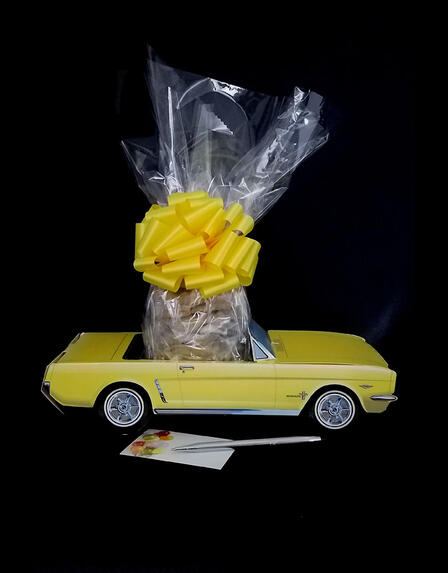 Yellow Classic Car - 12 Cookies and Brownies