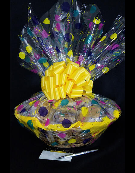 Super Basket - Balloon Cellophane - Yellow Bow - 60 Cookies and Brownies