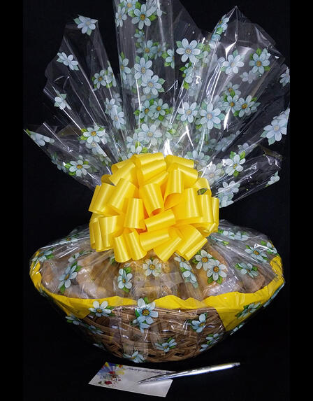Super Basket - Daisy Cellophane - Yellow Bow - 60 Cookies and Brownies